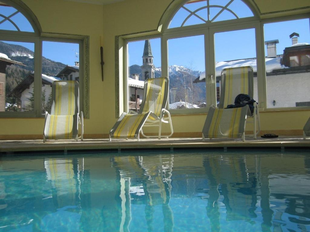 Hotel Canada Pinzolo Ngoại thất bức ảnh