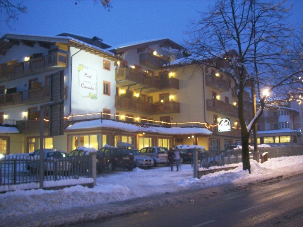 Hotel Canada Pinzolo Ngoại thất bức ảnh